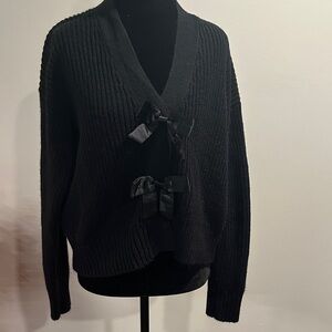 Black Bow-Accent Women's Sweater